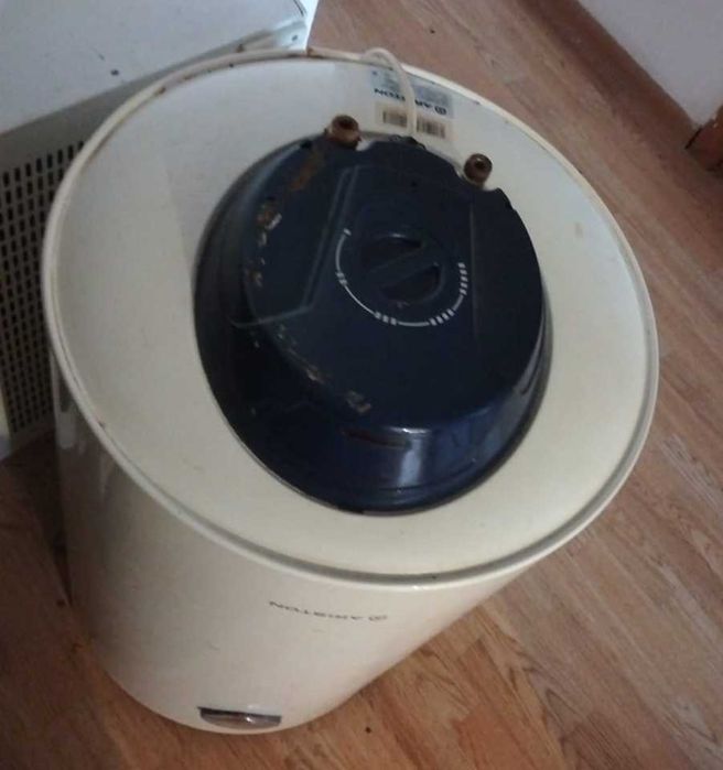 Продается на запчасти Аристон