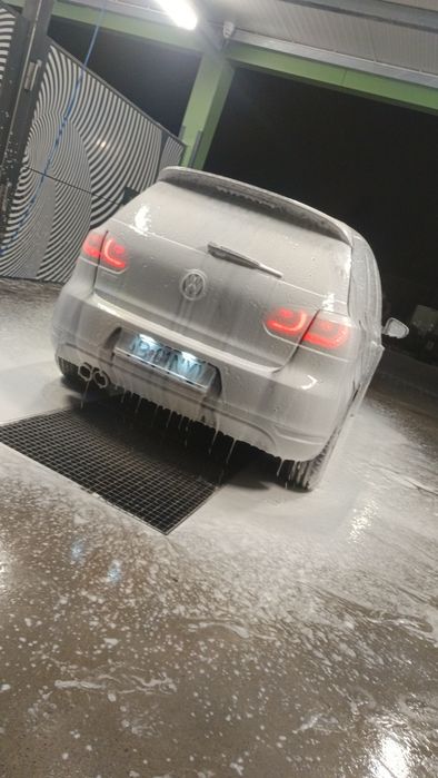 VOLKSWAGEN Golf 2010 — imagine 2
