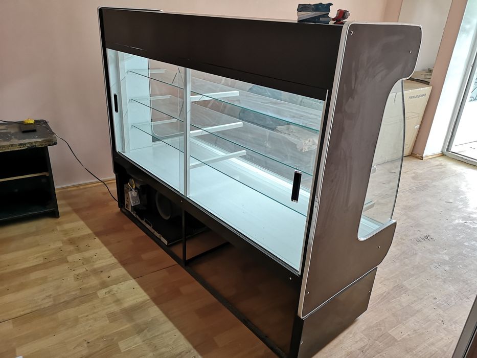 Витринные Холодильники под Торты