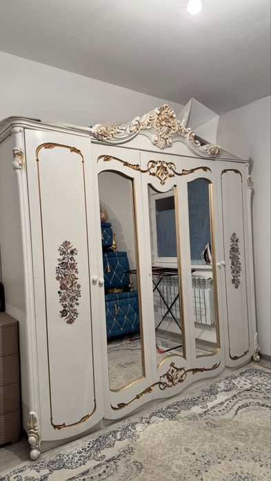 Спальный гарнитур