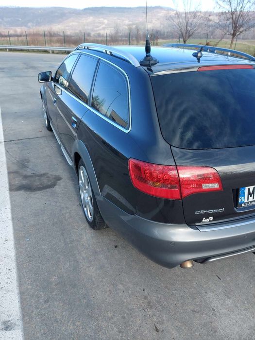 Audi a6 allroad.