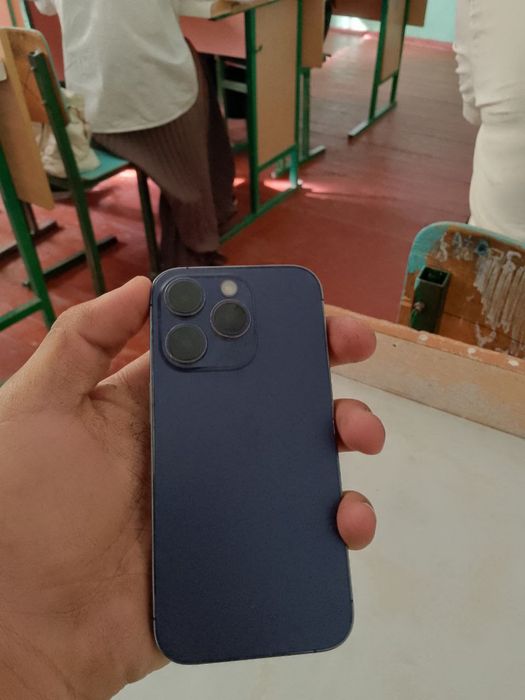 Iphone 14 pro purple