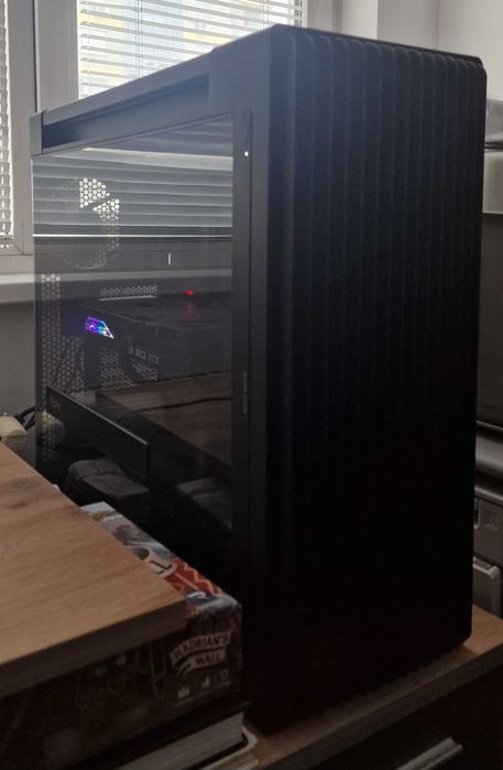 Мощен компютър Ryzen 9 7950X3D / RTX 4080 SUPER / 64GB DDR5 / 2TB SSD