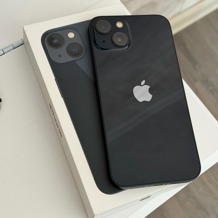В продаже Iphone 13