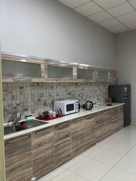 СРОЧНО 60м2 ОФИС ижарага берилади (Тайёр жихозлари билан)