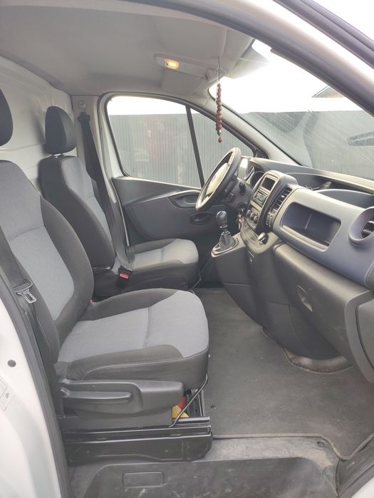 Vând  Opel Vivaro/Renault Trafic