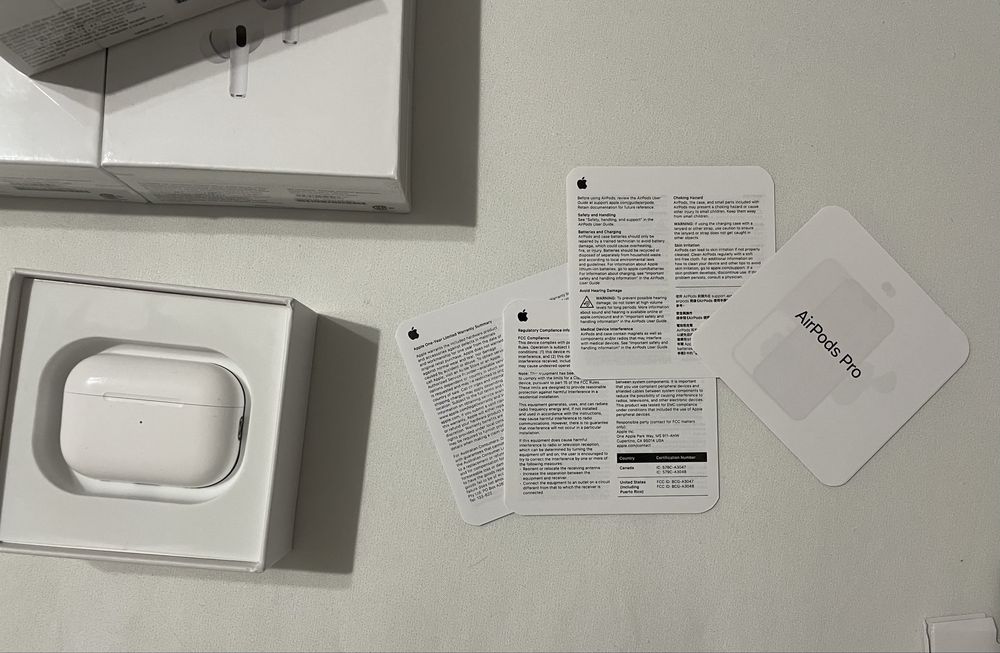 Apple AirPods Pro  (2nd generation)