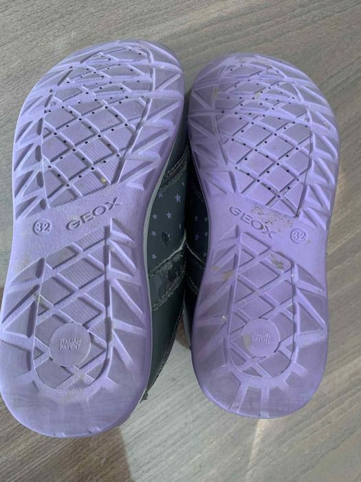 Два чифта ползвани маратонки за момиче* GEOX* 31 и 32 номер