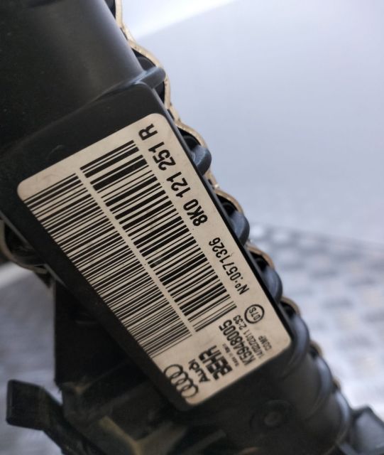 Radiator racire apa 2.0 tdi 8k0121251r Audi A4 B8/8K