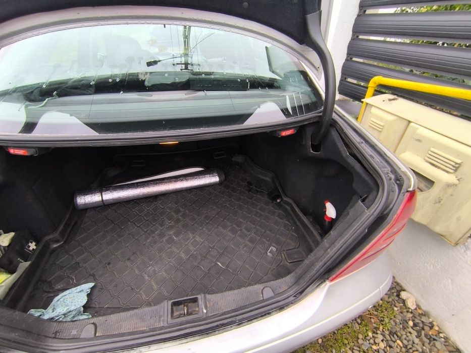 Vând Mercedes  benz