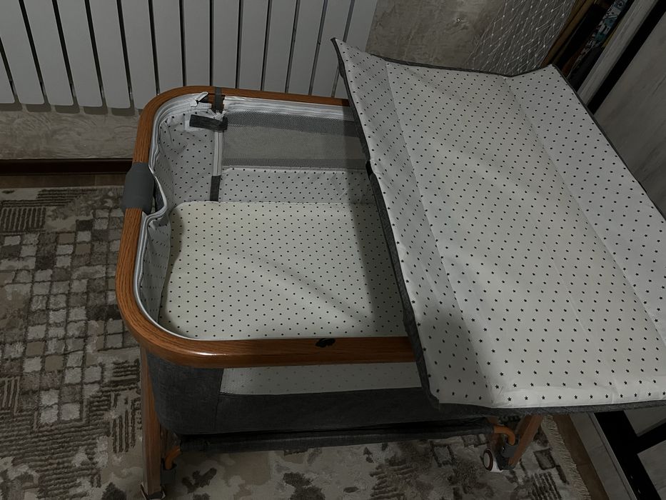 Продается манеж.