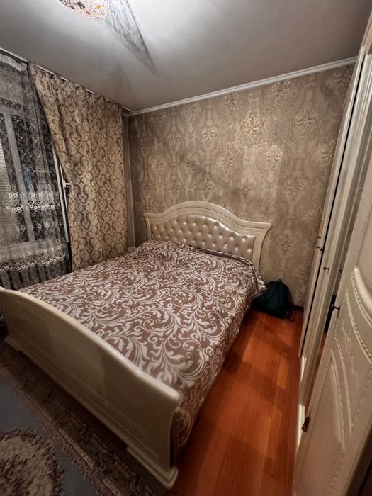 Продам спальный гарнитур