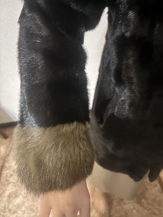 Продам норковую шубу