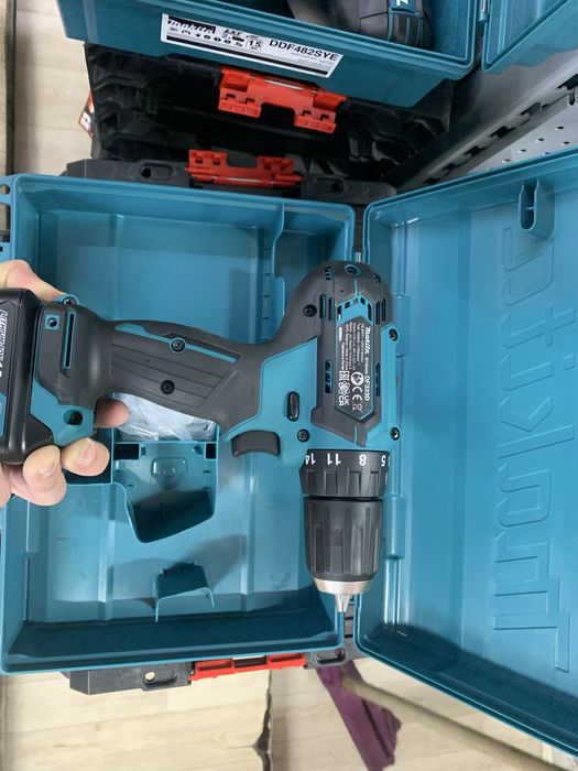 Makita DF333DWYE шурапеверт