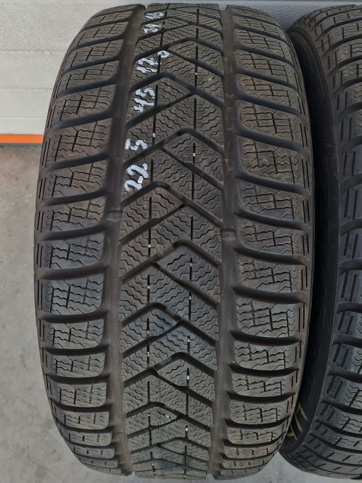Зимни гуми 4 броя Спорт П. PIRELLI SottoZero3 225 45 R17 205 50 R17 дот 2216