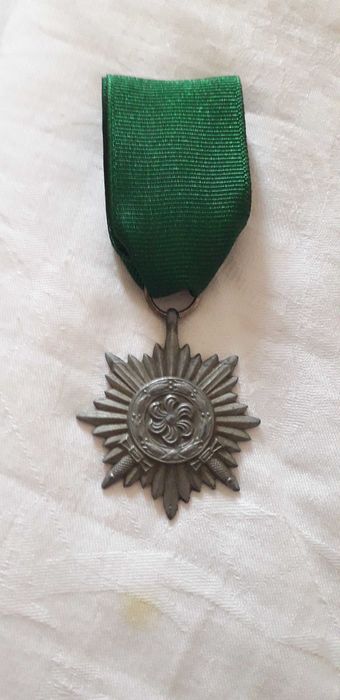 Medalie germană ww2 ,varianta cu spade.