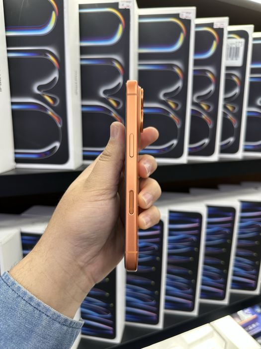 iPhone 17 Pro 256gb Orange E/sim б/у