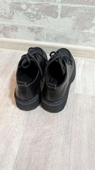 Ботинки женские 37 размер