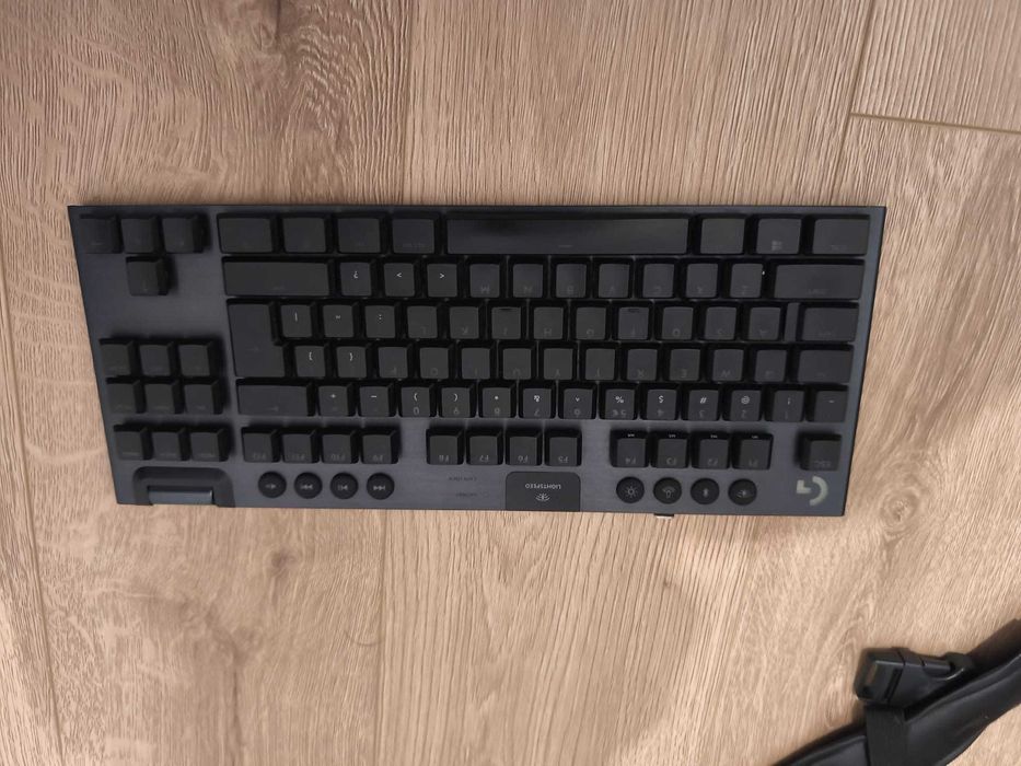 Tastatura Mecanica Gaming Logitech G915 TKL wireless low profile