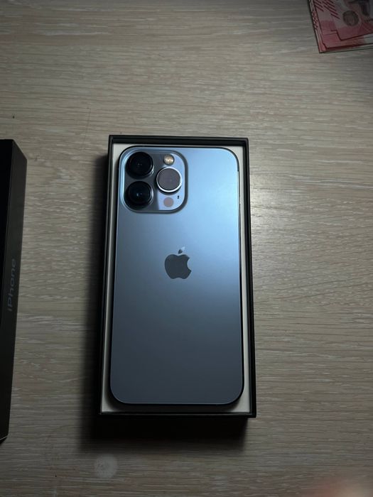 Продам Айфон 13 про