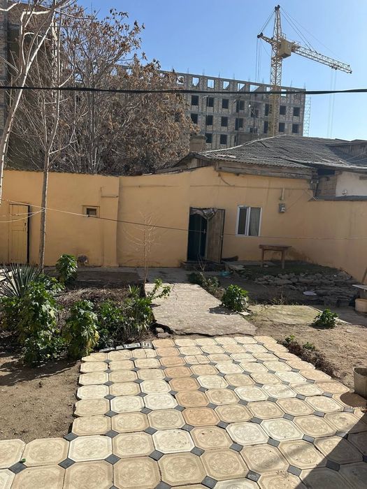 Uy sotiladi srochniy