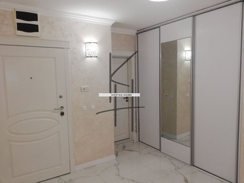 Продава се Тристаен апартамент в Варна, Център - 130 кв.м за 5154 €/кв.м - Снимка #5