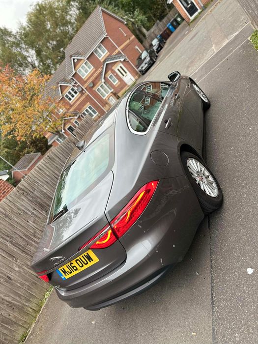 Vând jaguar xf 2016