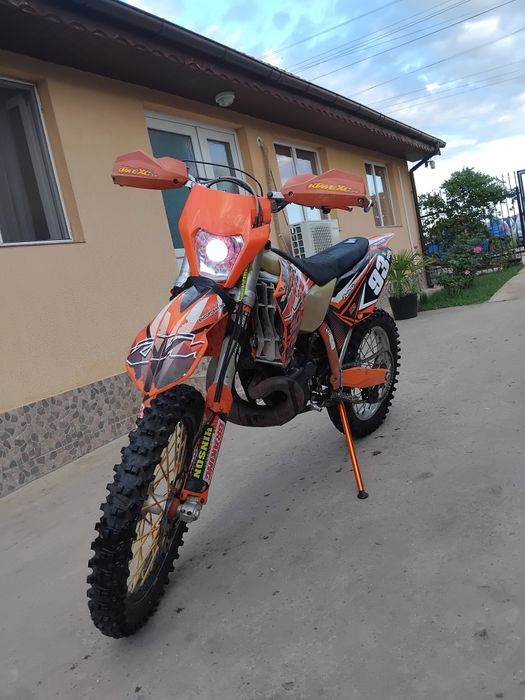 Vand sau schimb ktm 300 an 2010