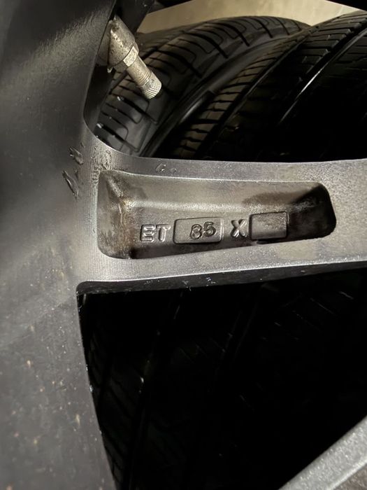 Audi 18 зимни  гуми