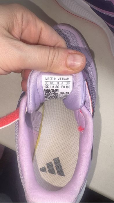 Продам кроссовки на ребенка