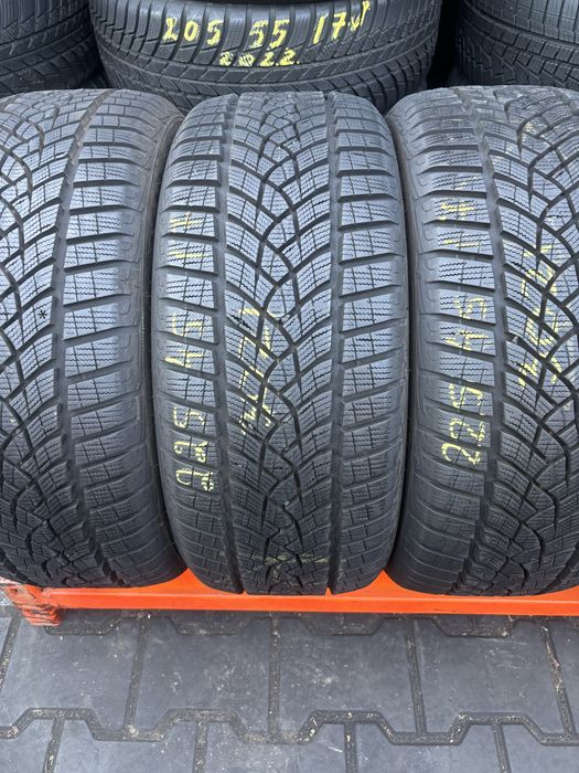 Anvelope Iarna 225/45/17 GoodYear UltraGrip Performance 225 45 17 R17