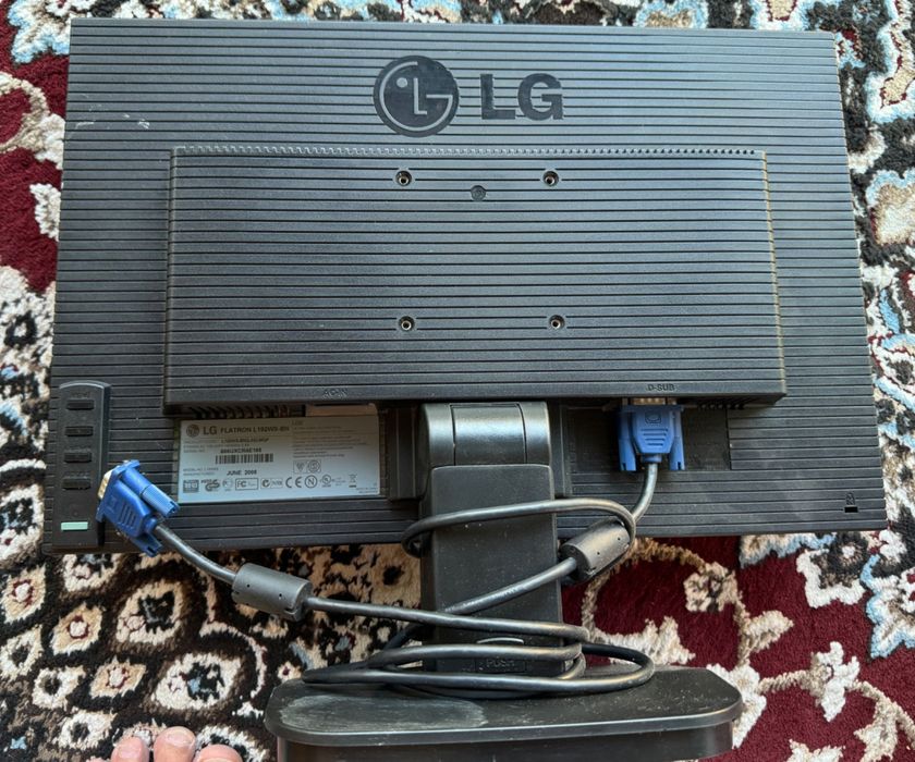 Монитор LG для компютера