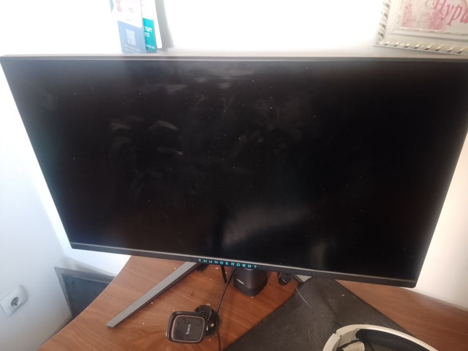 продам монитор thunderobot