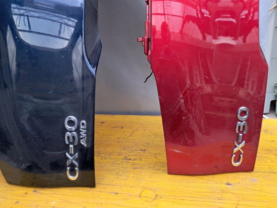 Лайсна панел задна врата  Mazda CX30