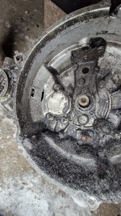 Продам коробку гольф 2.8