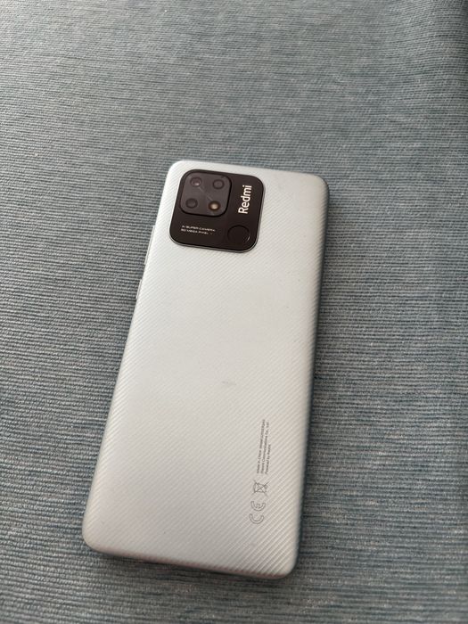 Redmi 10C в идеальном состоянии.