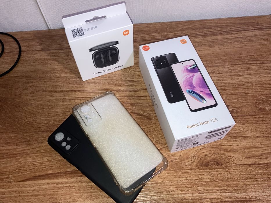 Xiaomi Redmi Note 12S 8/256GB + безжични слушалки Redmi Buds 6 Active.