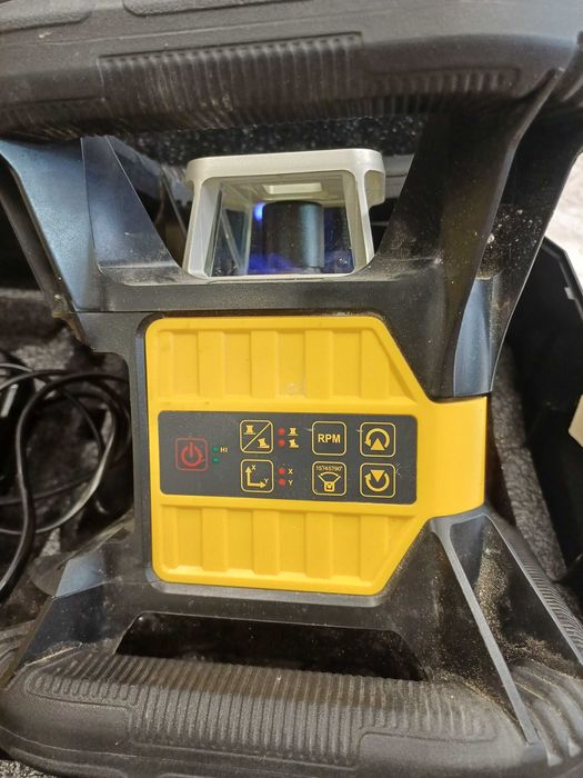 Ротационен лазер DeWalt в гаранция