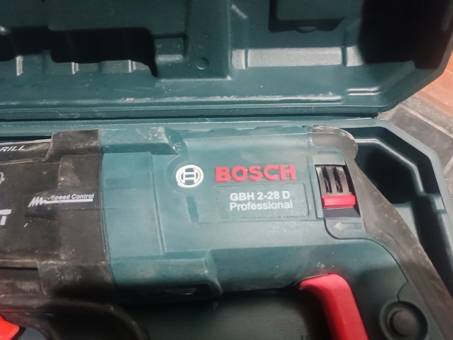 Дрель Перфоратор BOSCH