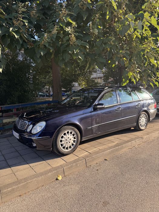 Мерцедес Е 270 2003г