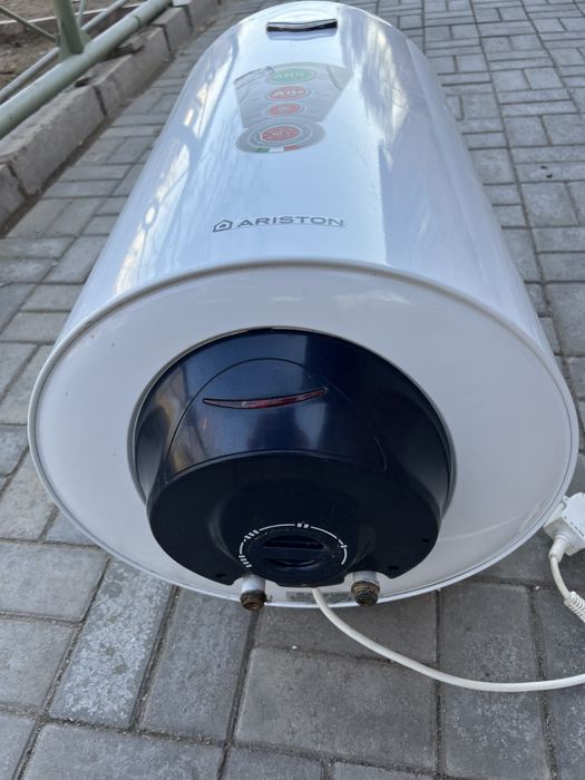 Продам бу титан Аристон.