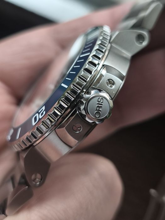 Oris aquis small second