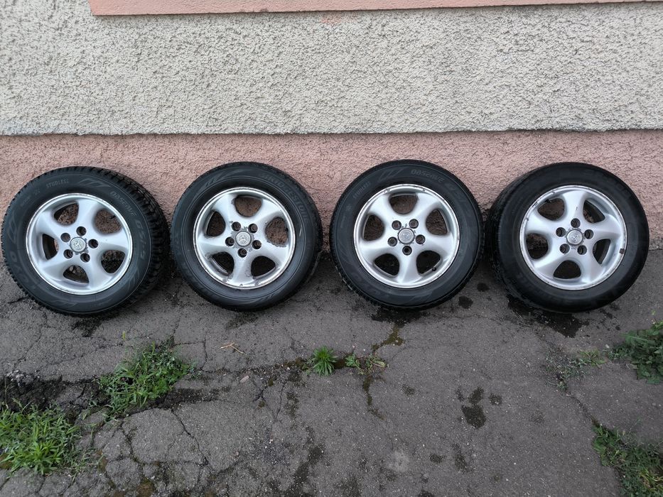Продам комплект дисков с шинами