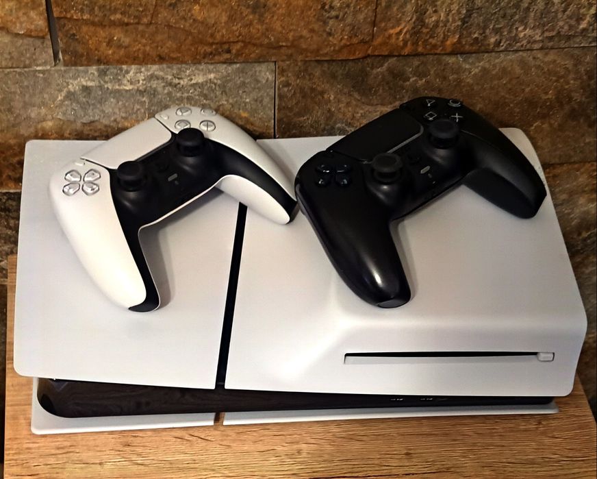 Ps5/PlayStation 5 Slim Disc 4K/8K/120 FPS 1TB SSD cu +20 jocuri+1 Controller Wirelles Sony Ps5