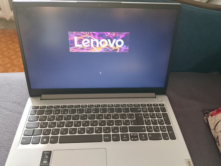 Продам Ноутбук б/у