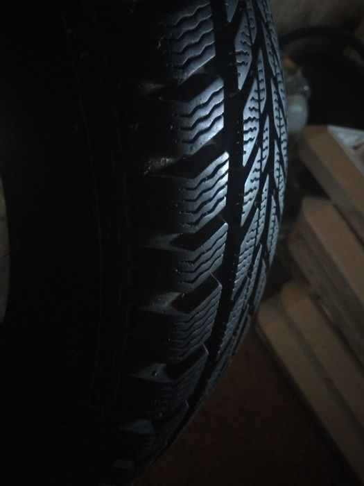 !!ПРОМО!!  Продават се два броя зимни гуми!!