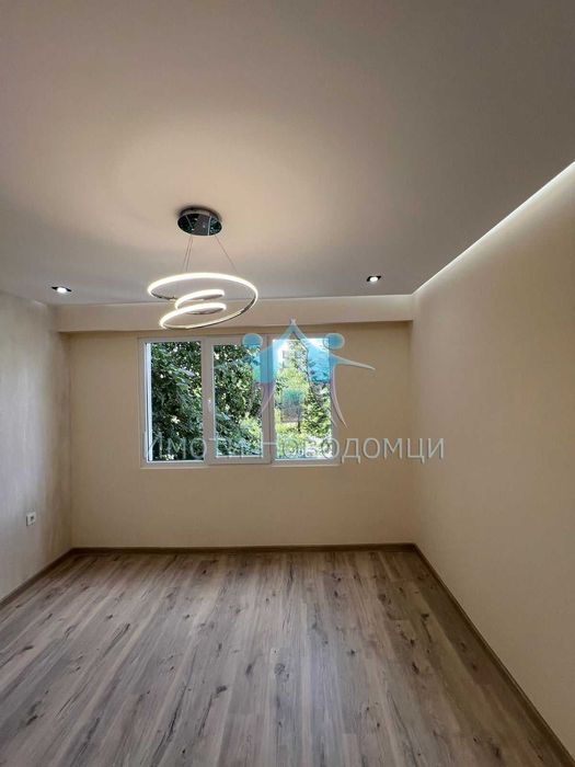 Продава се Двустаен апартамент в Шумен, Пазара - 60 кв.м за 1573 €/кв.м - Снимка #4
