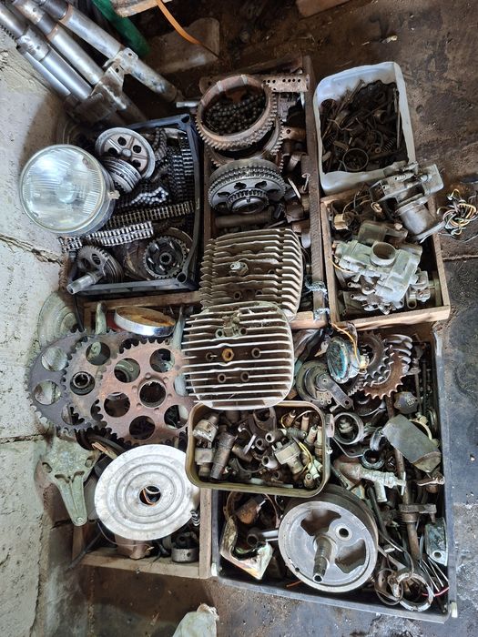 Продам запчасти иж.