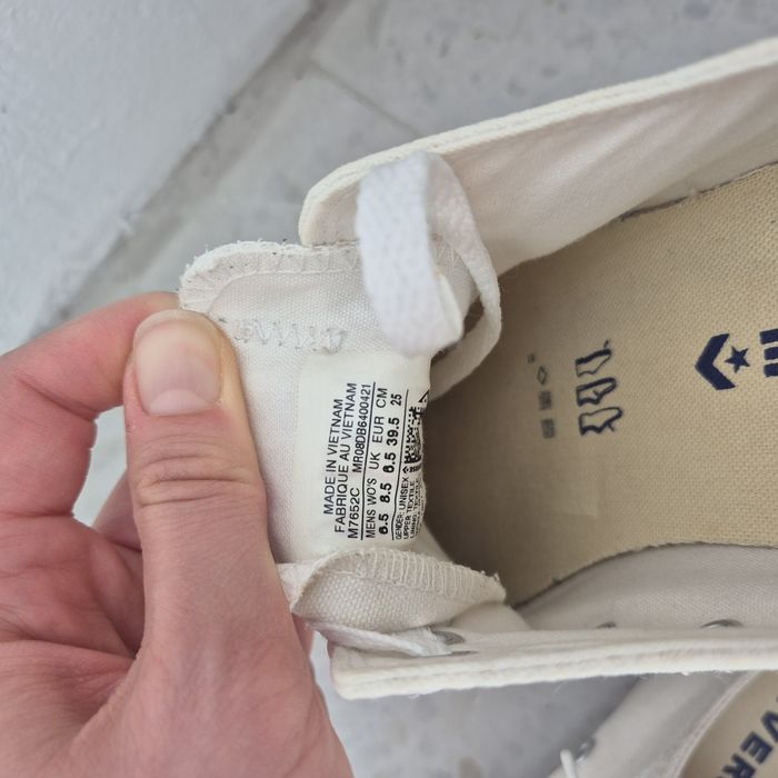 Бели Converse кецове, 39 номер