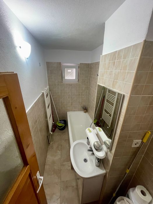 Inchiriez apartament 2 camere in Bistrita, str Artarilor( zona Decebal).